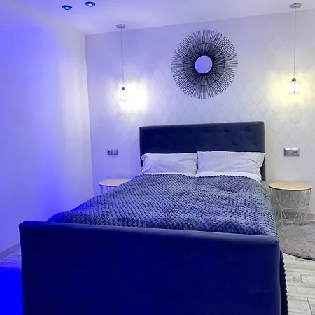 Apartment Lovely With Patio Stettin