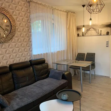 Apartment Lovely With Patio *